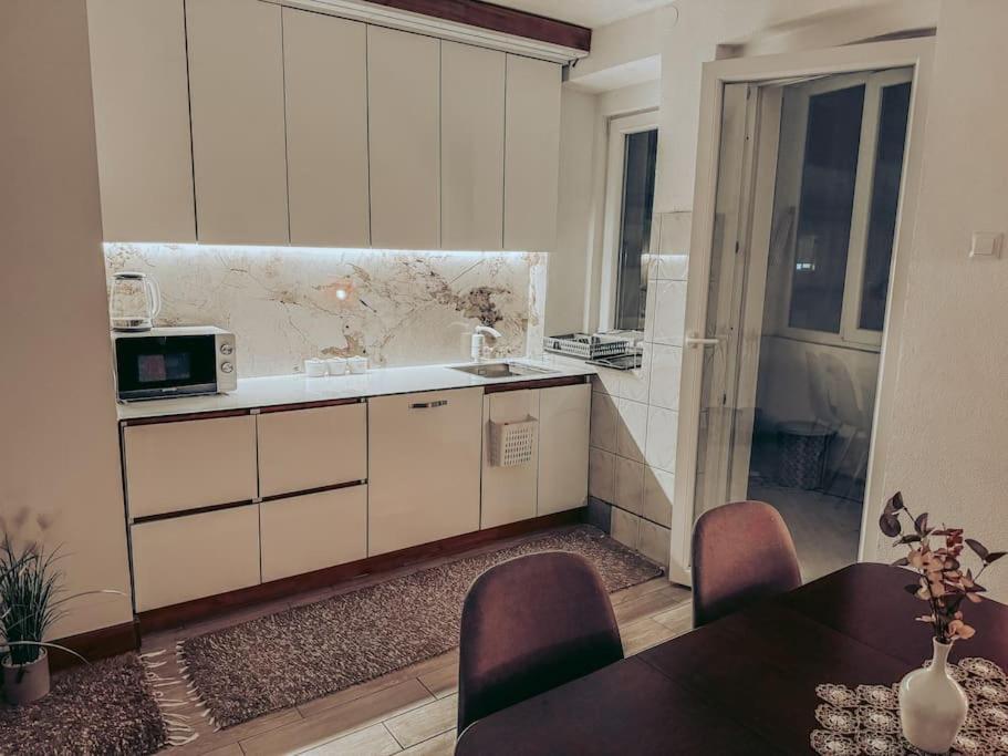 City Center Apartment Gjakova Exteriör bild